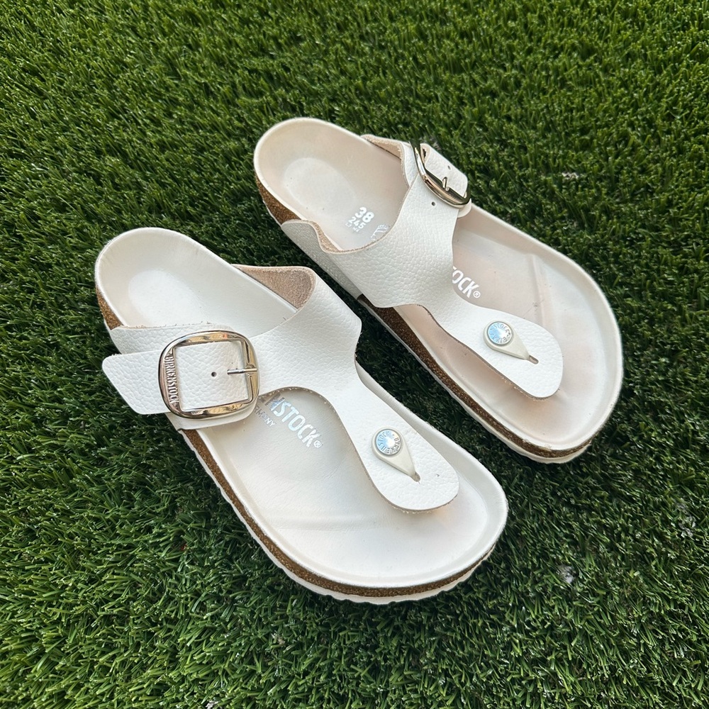 Birkenstock Gizeh Big Buckle Sandals in White Leather